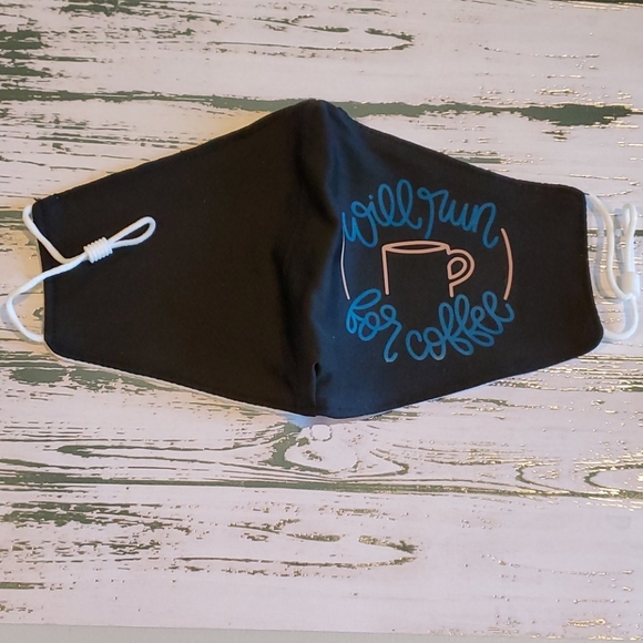 NWOT Face Mask - Picture 4 of 7